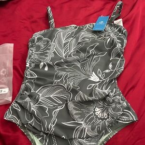 CUPSHE Women’s Floral Print Shirred Cut-out One Piece Swimsuit - Size XS - NEW